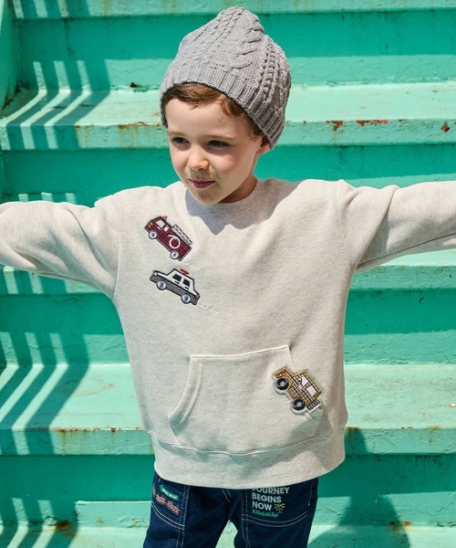 kladskap（クレードスコープ）の「働く車アップリケトレーナー（スウェット・キッズ・レッド/ホワイト系その他・80ｃｍ/90cm/100cm/110cm/120cm/130cm）」の2枚目の写真