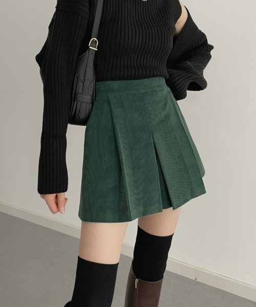 FAVORITO(ファヴォリート)の「コーデュロイショートパンツ(その他パンツ・レディース・グリーン/ブラック・F)」の1枚目の写真
