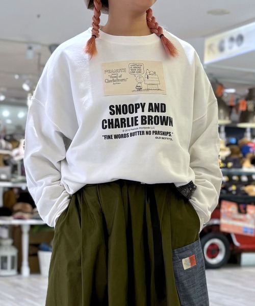 SNOOPY×OLD BETTY'S（スヌーピーカケルオールドベティーズ）の「スヌーピー【SNOOPY】Big Silhouette C/N Sweat（スウェット・レディース・ホワイト/ホワイト系その他2/C/D・M/L）」の8枚目の写真