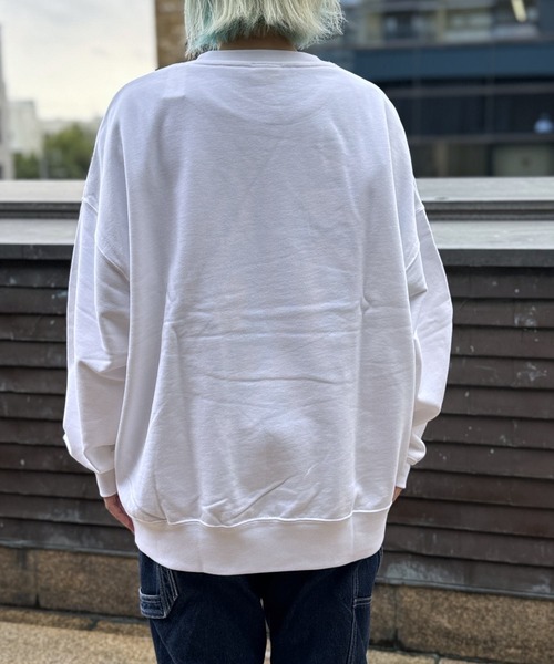 SNOOPY×OLD BETTY'S（スヌーピーカケルオールドベティーズ）の「スヌーピー【SNOOPY】Big Silhouette C/N Sweat（スウェット・レディース・ホワイト/ホワイト系その他2/C/D・M/L）」の6枚目の写真