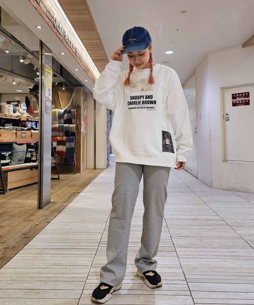 SNOOPY×OLD BETTY'S（スヌーピーカケルオールドベティーズ）の「スヌーピー【SNOOPY】Big Silhouette C/N Sweat（スウェット・レディース・ホワイト/ホワイト系その他2/C/D・M/L）」の11枚目の写真