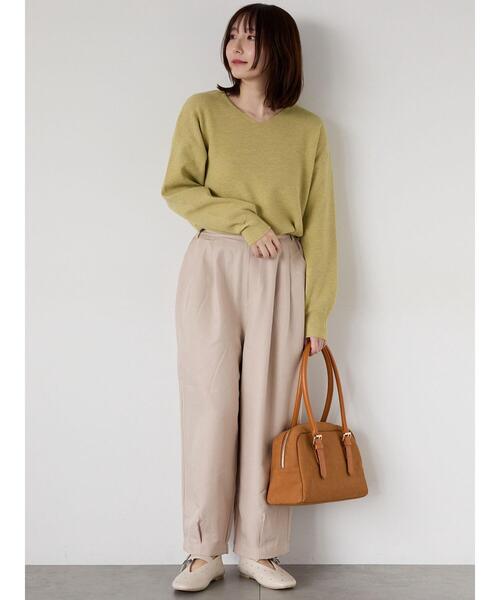 Te chichi TERRASSE（テチチテラス）の「もちもちミラノリブVネックニット（ニット/セーター・レディース・チャコールグレー/オフホワイト/イエロー/ブルー・F）」の6枚目の写真