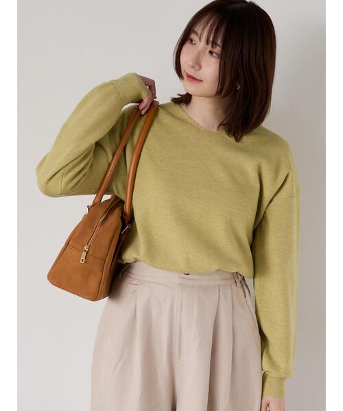 Te chichi TERRASSE（テチチテラス）の「もちもちミラノリブVネックニット（ニット/セーター・レディース・チャコールグレー/オフホワイト/イエロー/ブルー・F）」の7枚目の写真