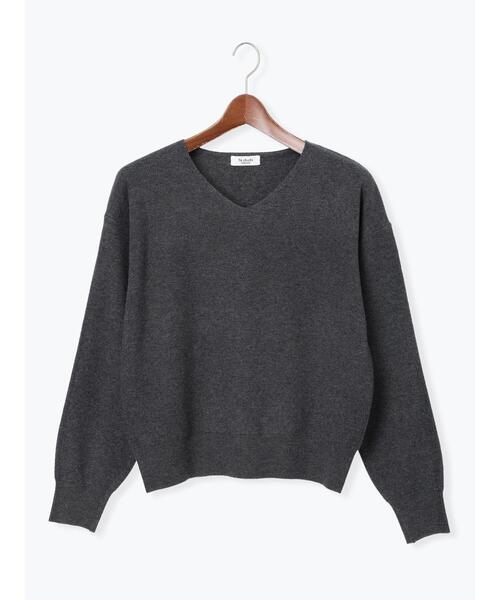 Te chichi TERRASSE（テチチテラス）の「もちもちミラノリブVネックニット（ニット/セーター・レディース・チャコールグレー/オフホワイト/イエロー/ブルー・F）」の12枚目の写真