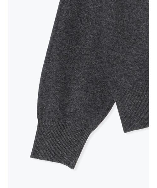 Te chichi TERRASSE（テチチテラス）の「もちもちミラノリブVネックニット（ニット/セーター・レディース・チャコールグレー/オフホワイト/イエロー/ブルー・F）」の15枚目の写真