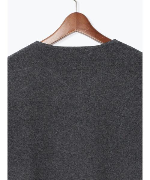 Te chichi TERRASSE（テチチテラス）の「もちもちミラノリブVネックニット（ニット/セーター・レディース・チャコールグレー/オフホワイト/イエロー/ブルー・F）」の17枚目の写真