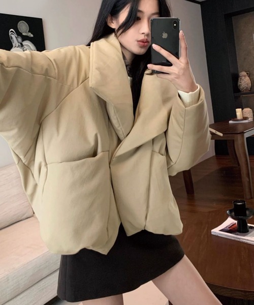 ADDITION STORE（アディションストア）の「ボリューム カラー パディングダウン ジャケット / Volume collar padded down jacket（ダウンジャケット/コート・レディース・オフホワイト/ベージュ・MEDIUM）」の13枚目の写真