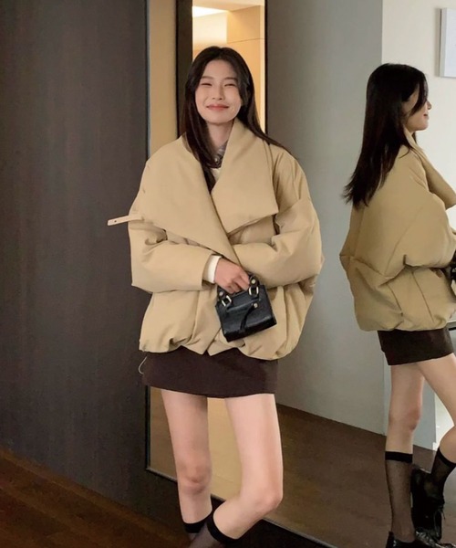 ADDITION STORE（アディションストア）の「ボリューム カラー パディングダウン ジャケット / Volume collar padded down jacket（ダウンジャケット/コート・レディース・オフホワイト/ベージュ・MEDIUM）」の15枚目の写真