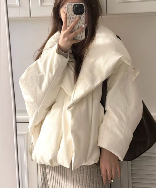ADDITION STORE（アディションストア）の「ボリューム カラー パディングダウン ジャケット / Volume collar padded down jacket（ダウンジャケット/コート・レディース・オフホワイト/ベージュ・MEDIUM）」の17枚目の写真