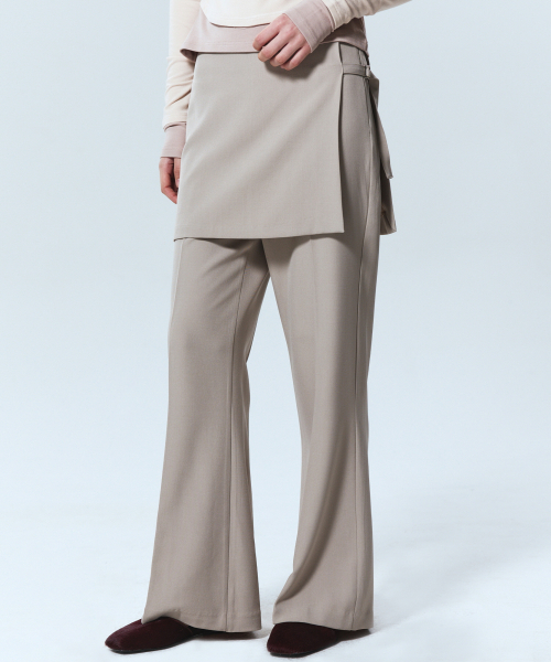 NICK&NICOLE(ニックアンドニコール)の「BOOTCUT LAYERED PANTSKIRT_BEIGE(スラックス・レディース・その他・SMALL/MEDIUM/LARGE)」の2枚目の写真