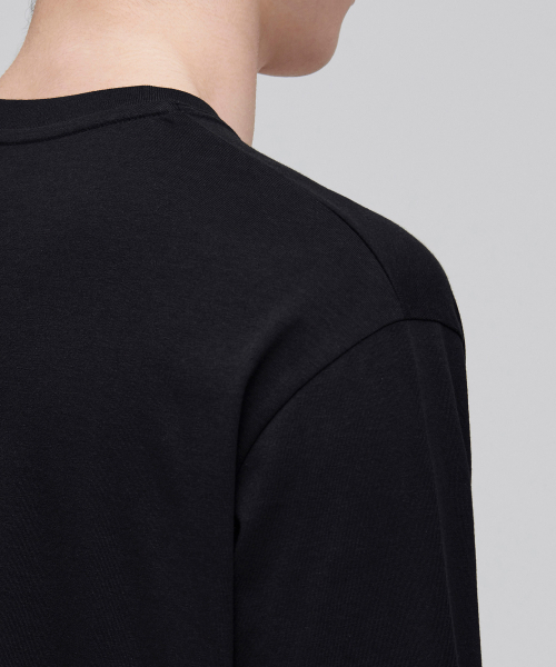 MUSINSA STANDARD（ムシンサスタンダード）の「[クールタンダード] クルーネック長袖Tシャツ [ブラック]（Tシャツ/カットソー・メンズ・その他・XXX-LARGE/SMALL/MEDIUM/LARGE/X-LARGE/XX-LARGE）」の6枚目の写真