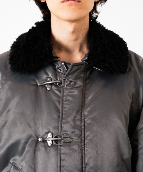 Camphor wood（カンファーウッド）の「DETACHABLE COLLAR FIREMAN BOMBER JACKET / 【襟取り外し可能】ファイヤーマンボンバージャケット（ブルゾン・メンズ・チャコール/カーキ・SMALL/MEDIUM/LARGE）」の21枚目の写真