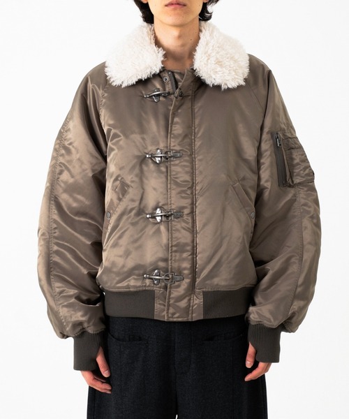 Camphor wood（カンファーウッド）の「DETACHABLE COLLAR FIREMAN BOMBER JACKET / 【襟取り外し可能】ファイヤーマンボンバージャケット（ブルゾン・メンズ・チャコール/カーキ・SMALL/MEDIUM/LARGE）」の9枚目の写真