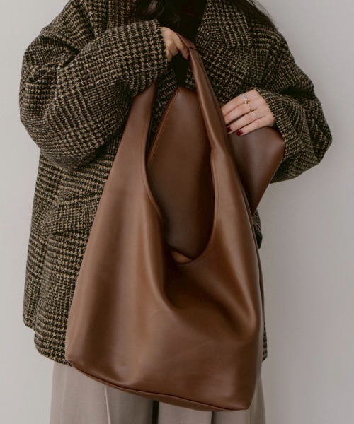 DRWCYS（ドロシーズ）の「バッグインポーチフェイクレザートートバッグ/PC・A4収納可能（トートバッグ・レディース・ブラウン・FREE）」の11枚目の写真