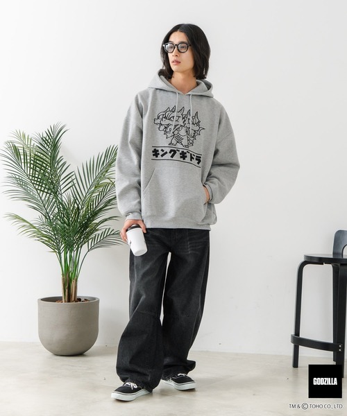 LB/S （エルビーエス）の「【GODZILLA/ゴジラ】ゴジラ キングギドラ オリジナルデザイン ビッグシルエット 裏起毛 プルオーバーパーカー フーディー ドロップショルダー オーバーサイズ（パーカー・メンズ・ブラック系その他/ブルー系その他2/グレー系その他2/ベージュ系その他・MEDIUM/LARGE/X-LARGE）」の6枚目の写真