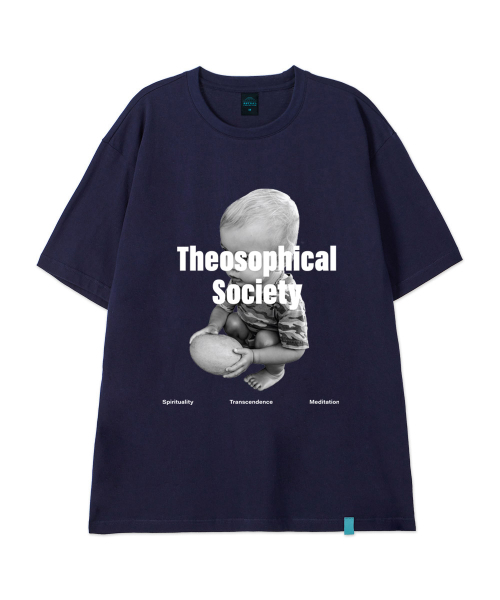 ASTRAL PROJECTION（アストラルプロジェクション）の「[シオソフィカルソサイエティ]コットンルーズフィット半袖Tシャツ_スペースネイビー（Tシャツ/カットソー・メンズ・その他・LARGE/MEDIUM/X-LARGE/XX-LARGE）」の3枚目の写真