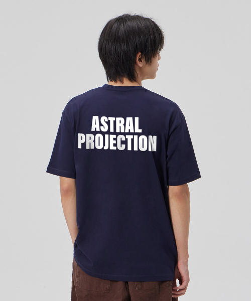 ASTRAL PROJECTION（アストラルプロジェクション）の「[シオソフィカルソサイエティ]コットンルーズフィット半袖Tシャツ_スペースネイビー（Tシャツ/カットソー・メンズ・その他・LARGE/MEDIUM/X-LARGE/XX-LARGE）」の4枚目の写真
