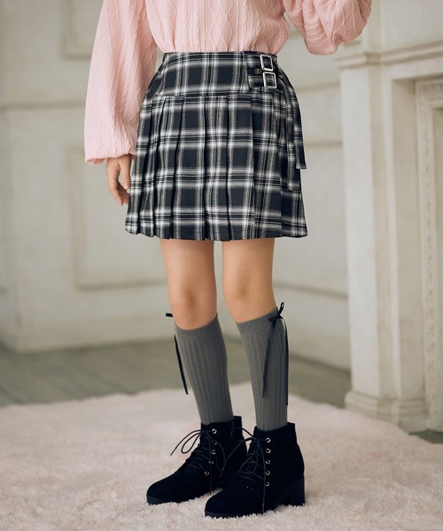 Amourire girl（アムリールガール）の「サイドベルトプリーツスカート（スカート・キッズ・ブラック/グレー/チャコールグレー・130cm/140cm/150cm/160cm）」の19枚目の写真