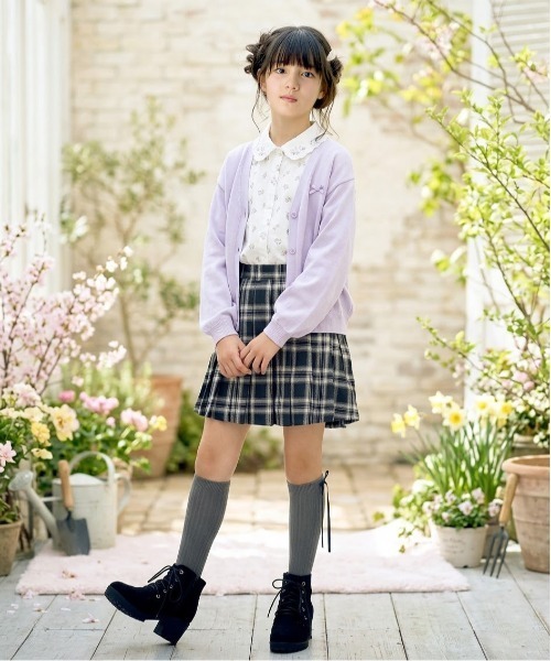 Amourire girl（アムリールガール）の「サイドベルトプリーツスカート（スカート・キッズ・ブラック/グレー/チャコールグレー・130cm/140cm/150cm/160cm）」の5枚目の写真