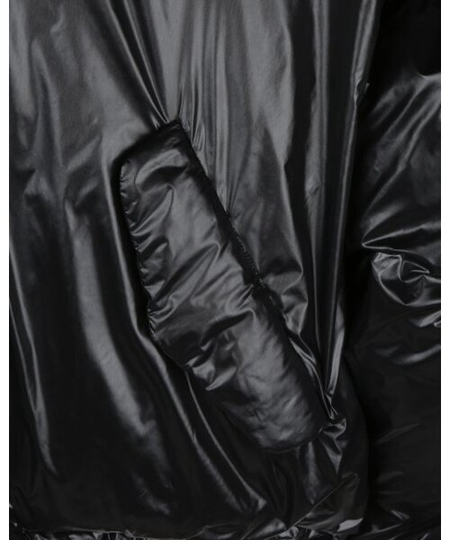BESLOW(ビースロー)の「OVERSIZED M65 HOOD SHORT DOWN PARKA GLOSSY BLACK(ダウンジャケット/コート・メンズ・その他・MEDIUM/SMALL/X-SMALL)」の4枚目の写真
