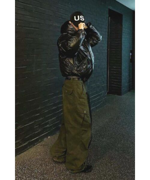 BESLOW(ビースロー)の「OVERSIZED M65 HOOD SHORT DOWN PARKA GLOSSY BLACK(ダウンジャケット/コート・メンズ・その他・MEDIUM/SMALL/X-SMALL)」の20枚目の写真