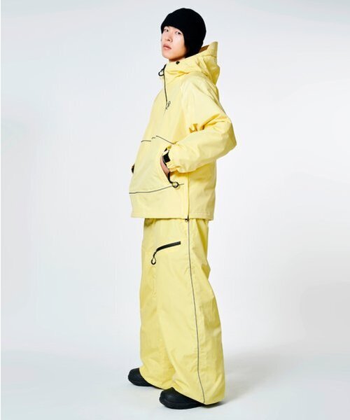 DOLL OUTERWEAR（ドラ アウターウェア）の「[DOLL x FOGUS]AVAスノーボード服セット（アノラックジャケット＆パンツ）スイートエロー男女共用（セットアップ・レディース・その他・LARGE/MEDIUM/SMALL）」の2枚目の写真