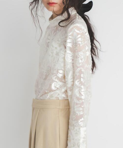 KBF（ケイビーエフ）の「チュールジャガードブラウス（シャツ/ブラウス・レディース・ブラック/アイボリー・ONE）」の4枚目の写真