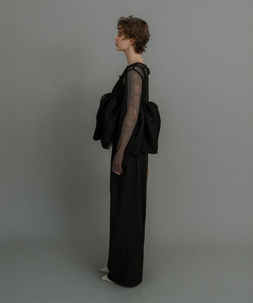 et.UNiVER（エトユニベール）の「Sheer Peplum Overlay Top＆Pants