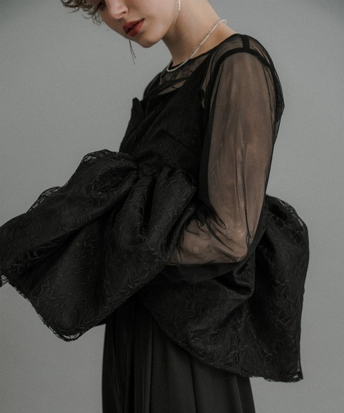 et.UNiVER（エトユニベール）の「Sheer Peplum Overlay Top＆Pants