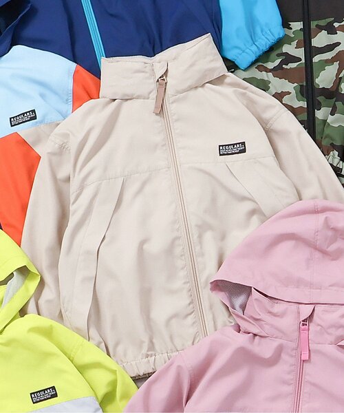 BREEZE（ブリーズ）の「カラバリウィンドブレーカー_ジュニア対応（ナイロンジャケット・キッズ・ピンク/レインボー/カモフラージュ/ベージュ/レモンイエロー/ブルー・110/100/90/80/120/160/150/140/130）」の2枚目の写真