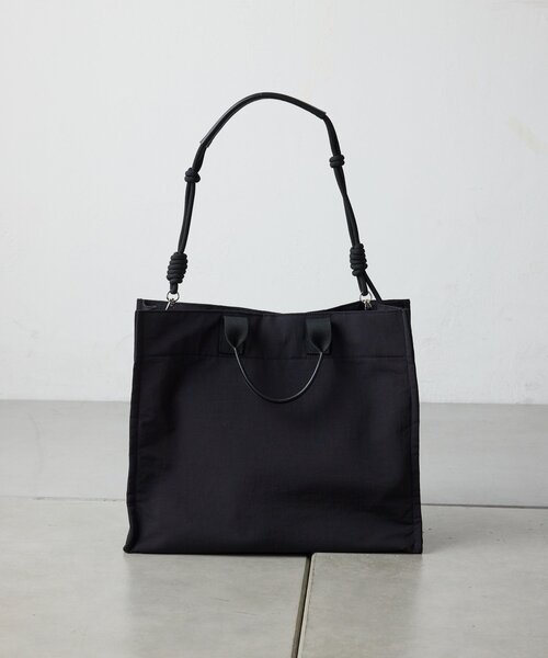 GALLARDAGALANTE（ガリャルダガランテ）の「【WEB限定】【2way／撥水加工】ナイロントート（トートバッグ・レディース・キャメル/ブラック・FREE）」の4枚目の写真