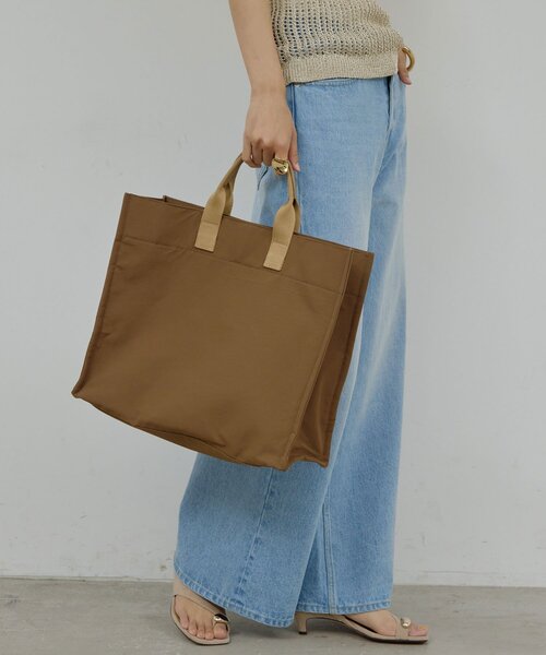 GALLARDAGALANTE（ガリャルダガランテ）の「【WEB限定】【2way／撥水加工】ナイロントート（トートバッグ・レディース・キャメル/ブラック・FREE）」の7枚目の写真