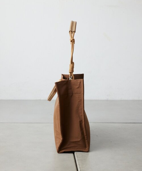 GALLARDAGALANTE（ガリャルダガランテ）の「【WEB限定】【2way／撥水加工】ナイロントート（トートバッグ・レディース・キャメル/ブラック・FREE）」の12枚目の写真