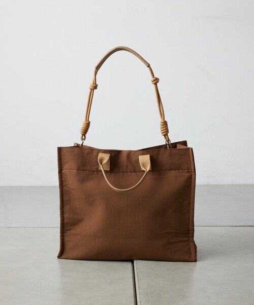 GALLARDAGALANTE（ガリャルダガランテ）の「【WEB限定】【2way／撥水加工】ナイロントート（トートバッグ・レディース・キャメル/ブラック・FREE）」の13枚目の写真