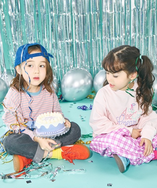 pairmanon(ペアマノン)の「【綿100%】ユニセックス ネームタグ付き カラーボーダー ロンT(Tシャツ/カットソー・キッズ・ブルー/オレンジ/ピンク/グリーン・100/110/120/130/140/150/90)」の5枚目の写真