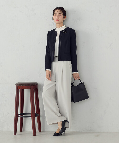 COMME CA ISM(コムサイズム)の「【宮城舞さん着用】ポリエステルジョーゼット シャーリングブラウス(シャツ/ブラウス・レディース・オフホワイト/サックスブルー/ブラック・SMALL/X-LARGE/LARGE/MEDIUM)」の9枚目の写真