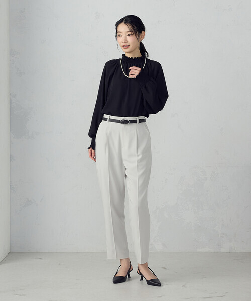 COMME CA ISM(コムサイズム)の「【宮城舞さん着用】ポリエステルジョーゼット シャーリングブラウス(シャツ/ブラウス・レディース・オフホワイト/サックスブルー/ブラック・SMALL/X-LARGE/LARGE/MEDIUM)」の13枚目の写真