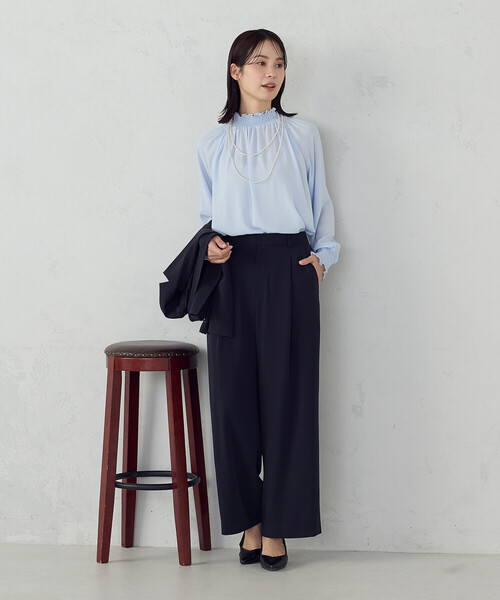 COMME CA ISM(コムサイズム)の「【宮城舞さん着用】ポリエステルジョーゼット シャーリングブラウス(シャツ/ブラウス・レディース・オフホワイト/サックスブルー/ブラック・SMALL/X-LARGE/LARGE/MEDIUM)」の18枚目の写真