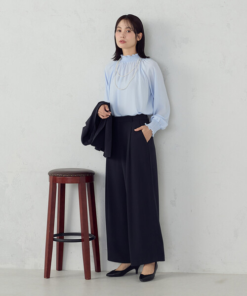 COMME CA ISM(コムサイズム)の「【宮城舞さん着用】ポリエステルジョーゼット シャーリングブラウス(シャツ/ブラウス・レディース・オフホワイト/サックスブルー/ブラック・SMALL/X-LARGE/LARGE/MEDIUM)」の19枚目の写真