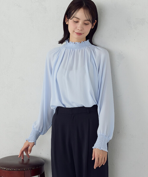 COMME CA ISM(コムサイズム)の「【宮城舞さん着用】ポリエステルジョーゼット シャーリングブラウス(シャツ/ブラウス・レディース・オフホワイト/サックスブルー/ブラック・SMALL/X-LARGE/LARGE/MEDIUM)」の20枚目の写真