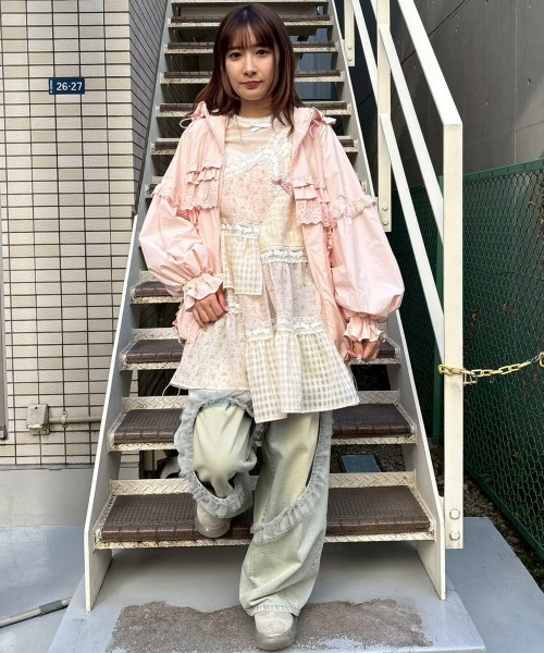 Candy Stripper（キャンディストリッパー）の「LACY TRACK ジャケット（ブルゾン・レディース・ピンク/ブラック/オフホワイト・FREE）」の21枚目の写真