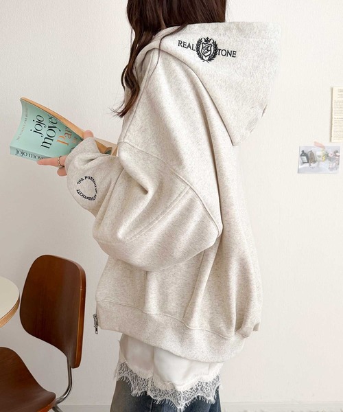 classicalelf（クラシカルエルフ）の「【キッズ】親子リンクコーデ可能◎ゆるっとダボっと可愛い♪裏起毛クロップドワイドパーカー（パーカー・キッズ・オートミール/チャコール・160/140/120/100）」の5枚目の写真