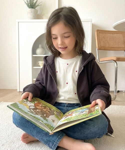 classicalelf（クラシカルエルフ）の「【キッズ】親子リンクコーデ可能◎ゆるっとダボっと可愛い♪裏起毛クロップドワイドパーカー（パーカー・キッズ・オートミール/チャコール・160/140/120/100）」の7枚目の写真