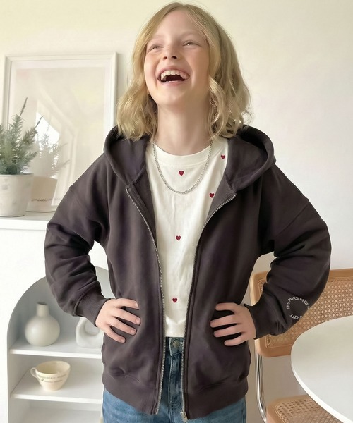 classicalelf（クラシカルエルフ）の「【キッズ】親子リンクコーデ可能◎ゆるっとダボっと可愛い♪裏起毛クロップドワイドパーカー（パーカー・キッズ・オートミール/チャコール・160/140/120/100）」の9枚目の写真