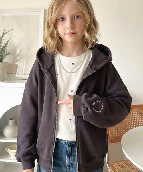 classicalelf（クラシカルエルフ）の「【キッズ】親子リンクコーデ可能◎ゆるっとダボっと可愛い♪裏起毛クロップドワイドパーカー（パーカー・キッズ・オートミール/チャコール・160/140/120/100）」の10枚目の写真