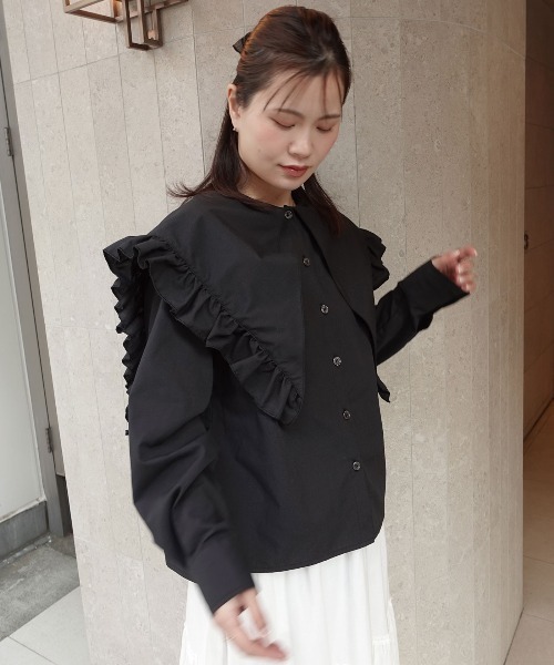 CORNERS(コーナーズ)の「2wayビッグフリルカラーブラウス(シャツ/ブラウス・レディース・ホワイト/ブラック/ブルー・M)」の1枚目の写真