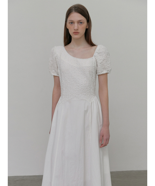 ETMON（エトモン）の「Texture Shirring Dress, White（ワンピース・レディース・その他・S/M）」の3枚目の写真
