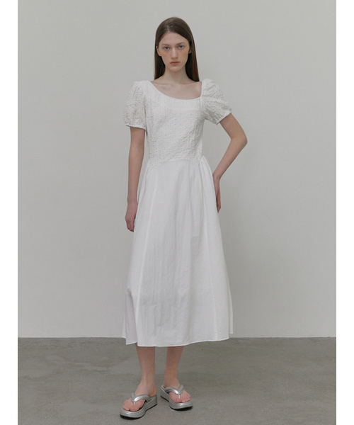 ETMON（エトモン）の「Texture Shirring Dress, White（ワンピース・レディース・その他・S/M）」の4枚目の写真