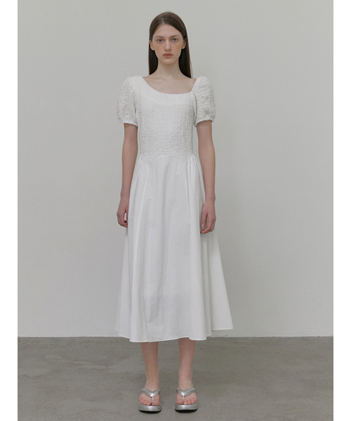 ETMON（エトモン）の「Texture Shirring Dress, White（ワンピース・レディース・その他・S/M）」の5枚目の写真