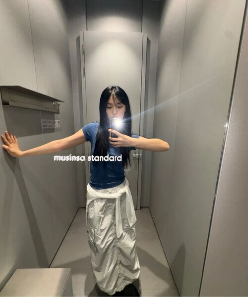 MUSINSA STANDARD WOMAN（ムシンサスタンダードウーマン）の「ウィメンズエッセンシャルタンクトップ [ミディアムグレー]（Tシャツ/カットソー・レディース・その他・LARGE/SMALL/MEDIUM/X-SMALL）」の2枚目の写真
